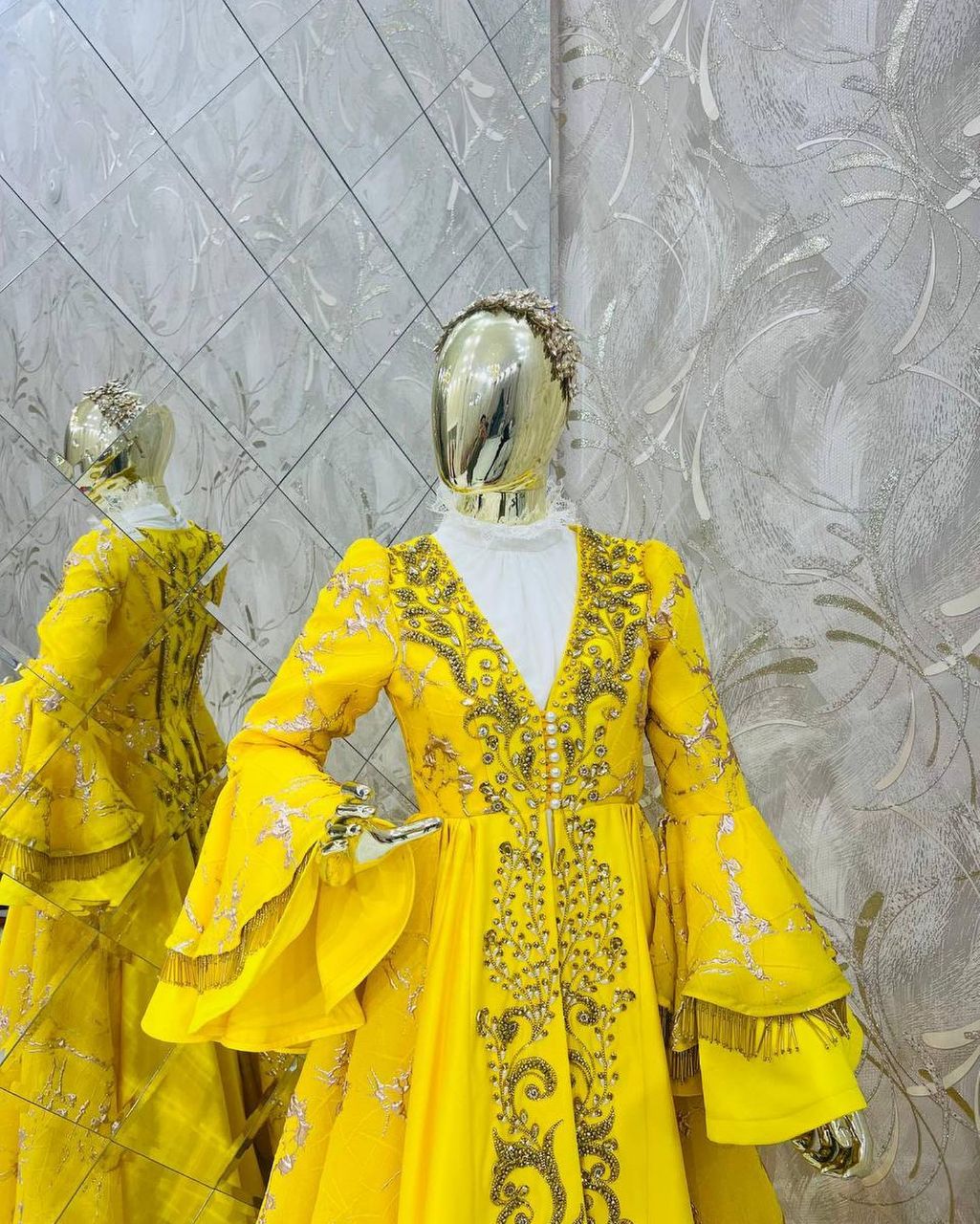 Beqasam milliy ko'ylak